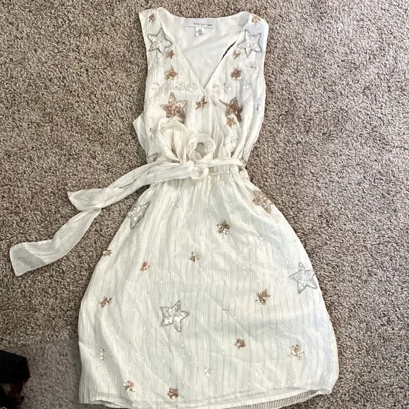 Adelyn Rae | Dresses | Adelyn Rae Sparkly White Gold And Silver Star Dress | Poshmark Adelyn Rae | Dresses | Adelyn Rae Sparkly White Gold And Silver Star Dress | Poshmark